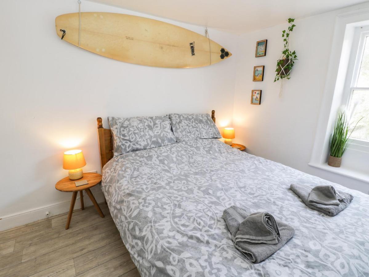 The Surfers Bolt Hole Apartment Уитби Екстериор снимка